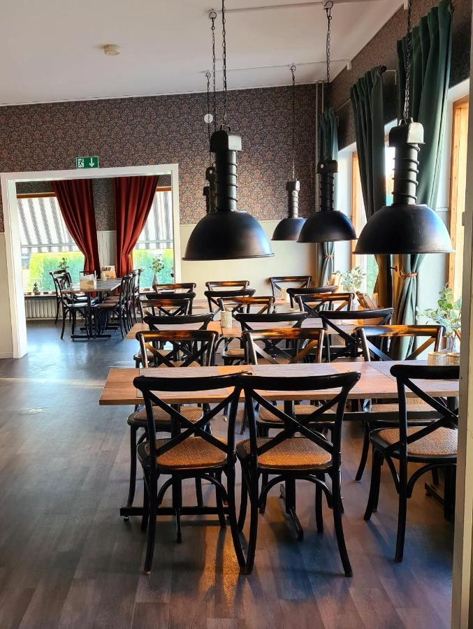 Dala-Jaerna Hotell Och Vandrarhem Dış mekan fotoğraf